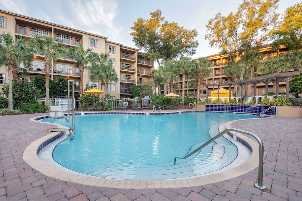 Hilton Vacation Club Aqua Sol Orlando West — Swimming pool in Winter Garden, Florida