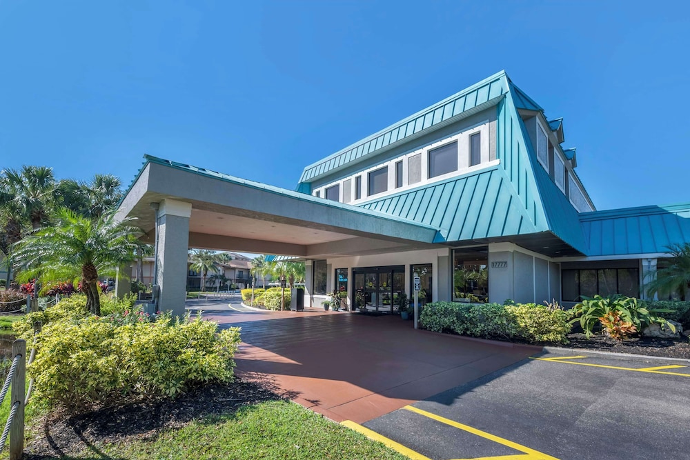Hilton Vacation Club Aqua Sol Orlando West — Hotel building in Winter Garden, Florida