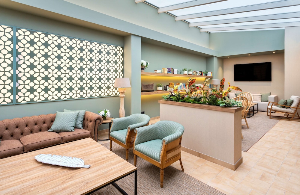 Catalonia Santa Justa — Hotel building in Seville, Andalusia