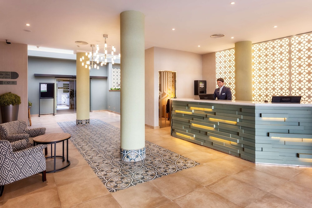 Catalonia Santa Justa — Hotel building in Seville, Andalusia