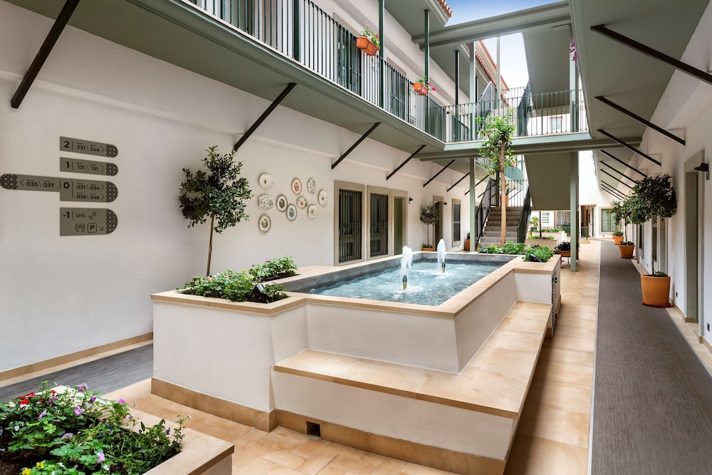 Catalonia Santa Justa — Hotel building in Seville, Andalusia