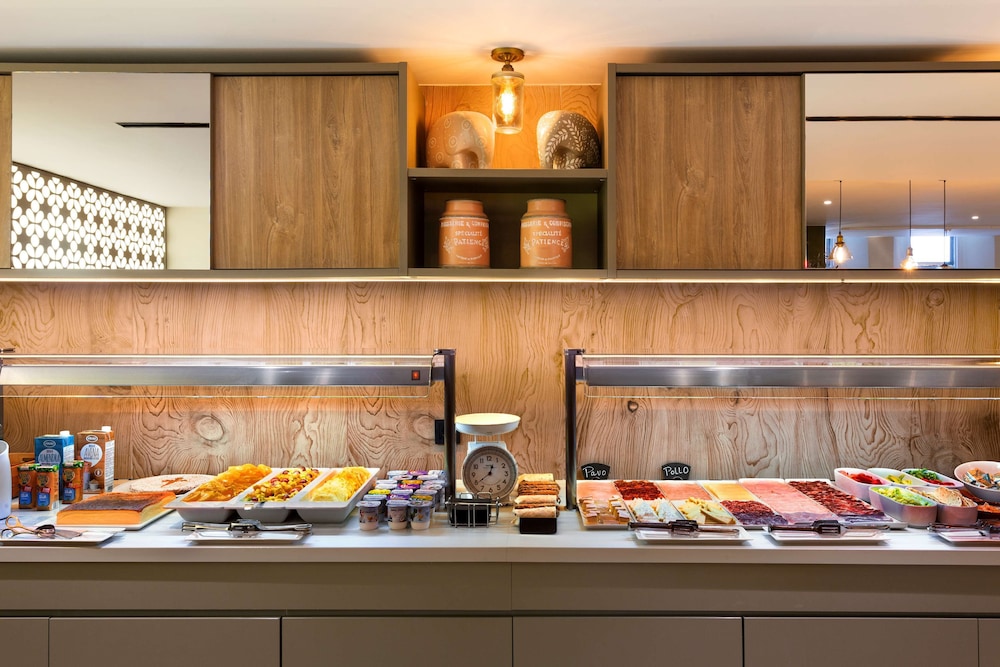Catalonia Santa Justa — Restaurant & bars in Seville, Andalusia