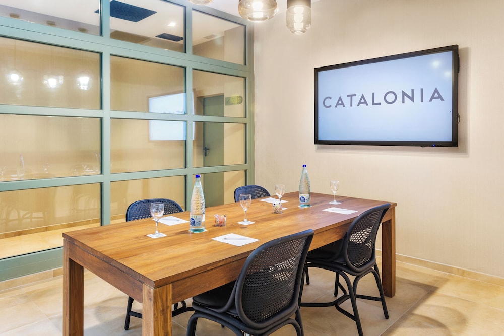 Catalonia Santa Justa — Restaurant & bars in Seville, Andalusia