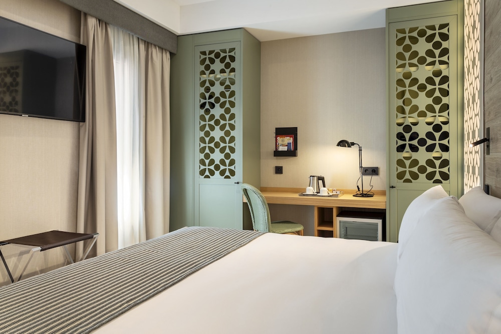 Catalonia Santa Justa — Hotel rooms in Seville, Andalusia