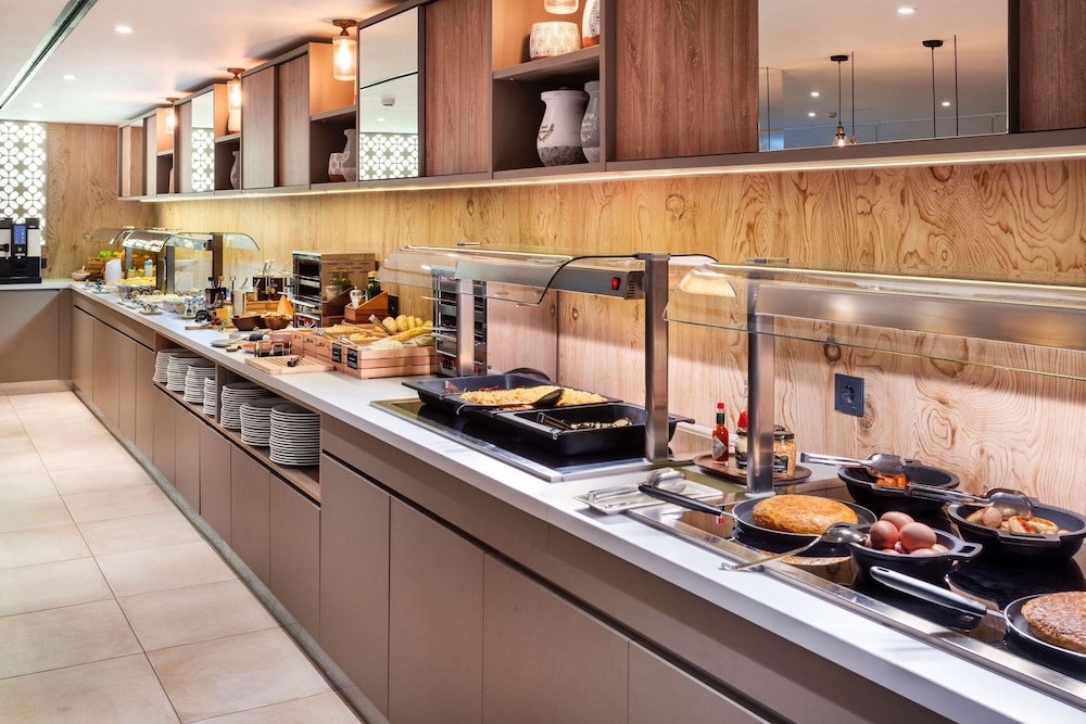 Catalonia Santa Justa — Restaurant & bars in Seville, Andalusia