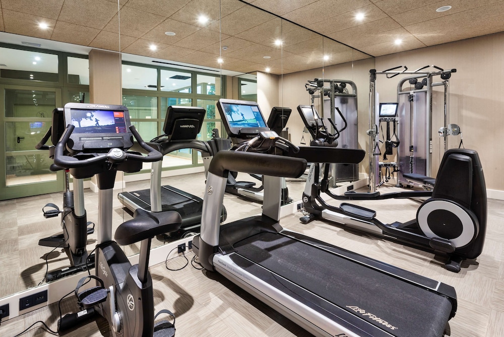 Catalonia Santa Justa — Sports & recreation in Seville, Andalusia
