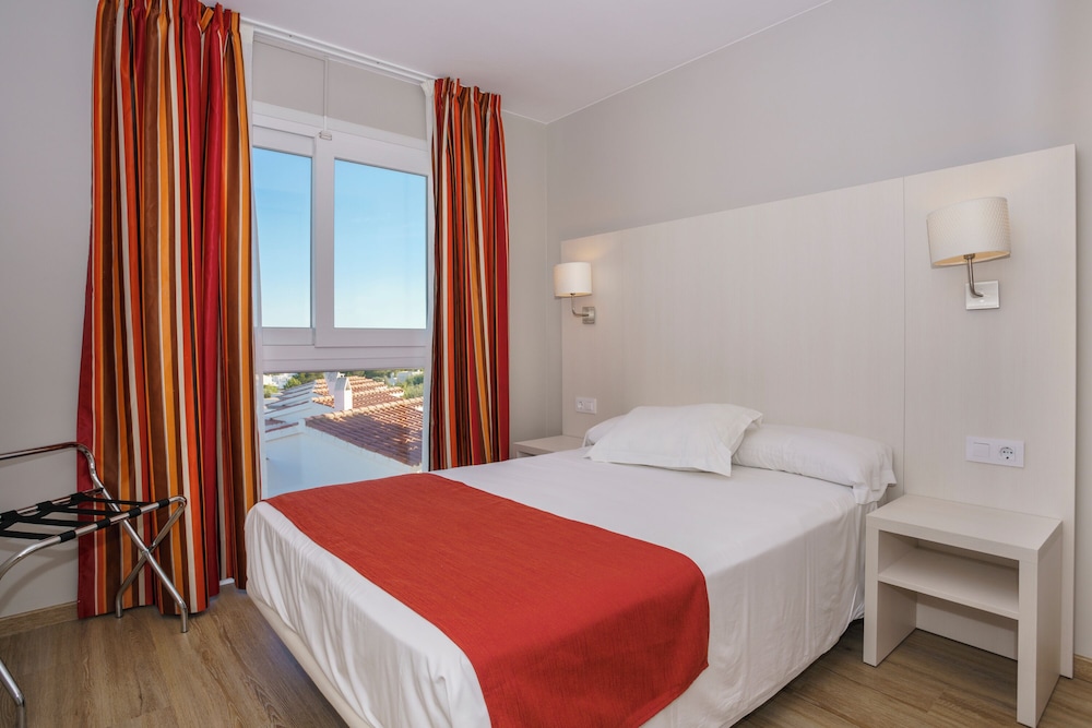 Minura Hotel Sur Menorca — Rooms in Punta Prima, Balearic Islands