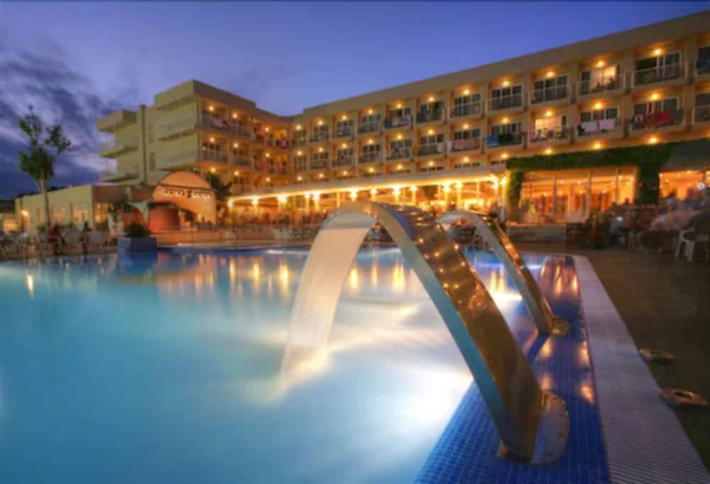 Minura Hotel Sur Menorca — Pool in Punta Prima, Balearic Islands