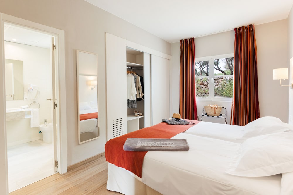 Minura Hotel Sur Menorca — Rooms in Punta Prima, Balearic Islands