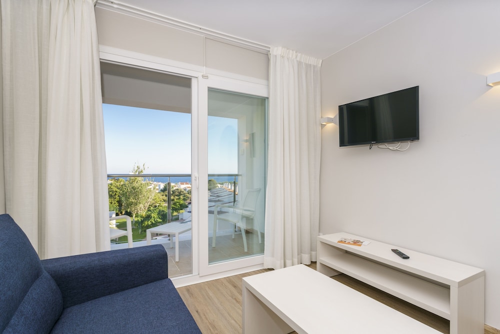 Minura Hotel Sur Menorca — Rooms in Punta Prima, Balearic Islands