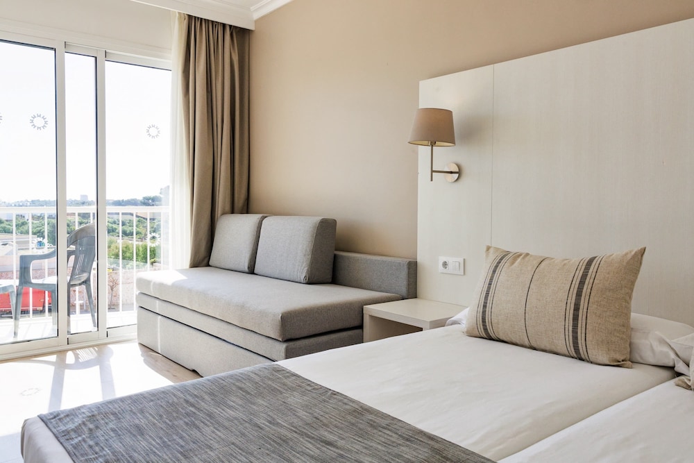 Minura Hotel Sur Menorca — Rooms in Punta Prima, Balearic Islands
