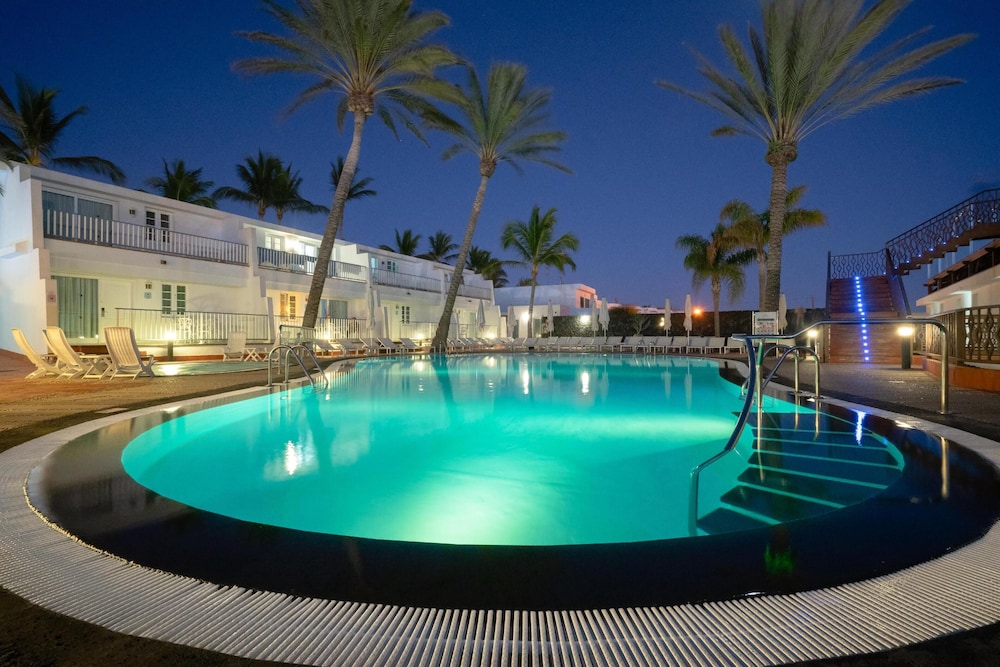 Plus Fariones Apartamentos — Swimming pool in Puerto del Carmen, Canary Islands
