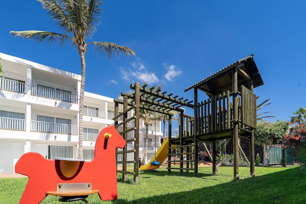 Plus Fariones Apartamentos — Attractions for children in Puerto del Carmen, Canary Islands