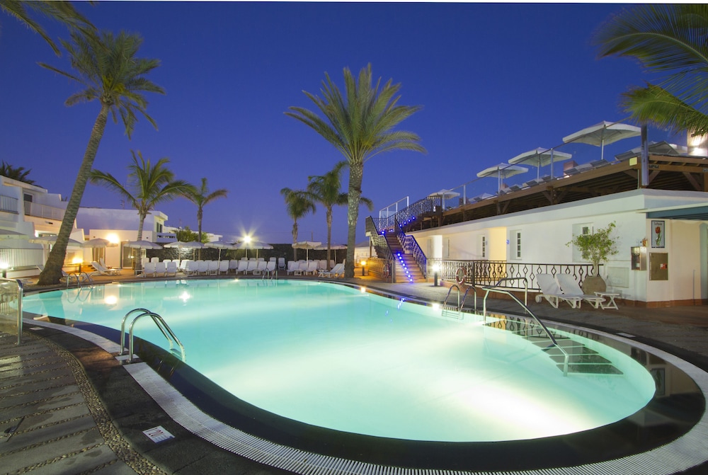 Plus Fariones Apartamentos — Swimming pool in Puerto del Carmen, Canary Islands