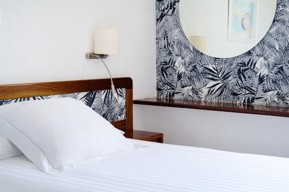 Plus Fariones Apartamentos — Hotel rooms in Puerto del Carmen, Canary Islands