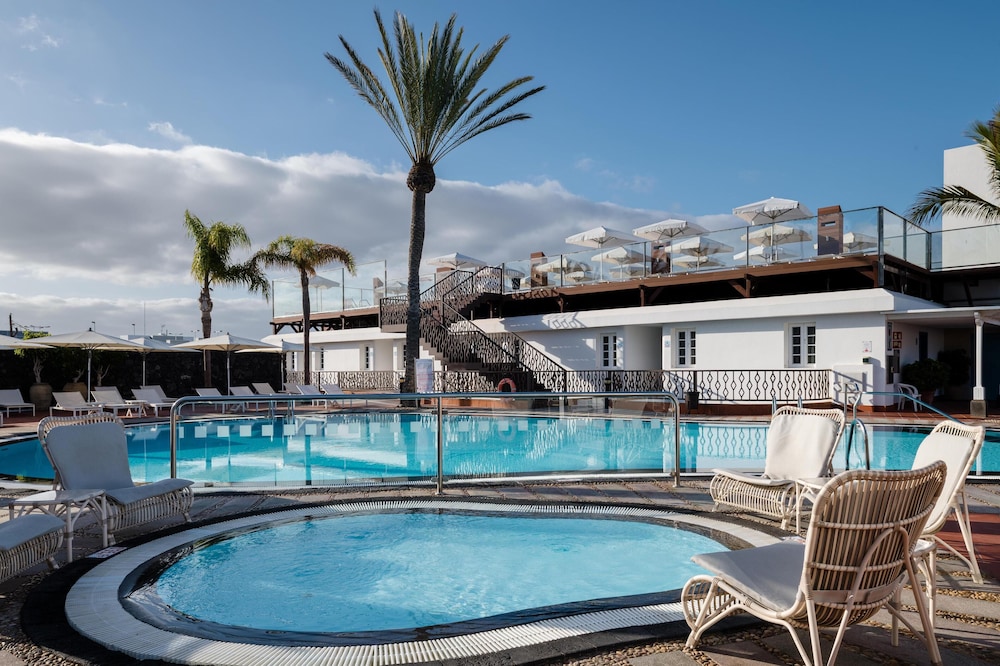 Plus Fariones Apartamentos — Swimming pool in Puerto del Carmen, Canary Islands