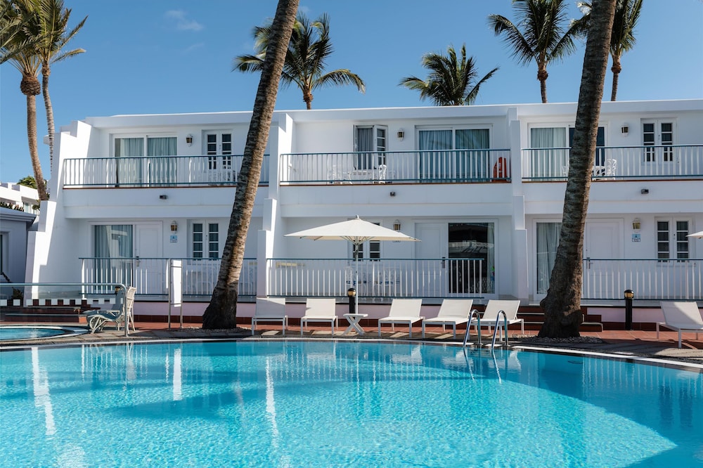 Plus Fariones Apartamentos — Swimming pool in Puerto del Carmen, Canary Islands