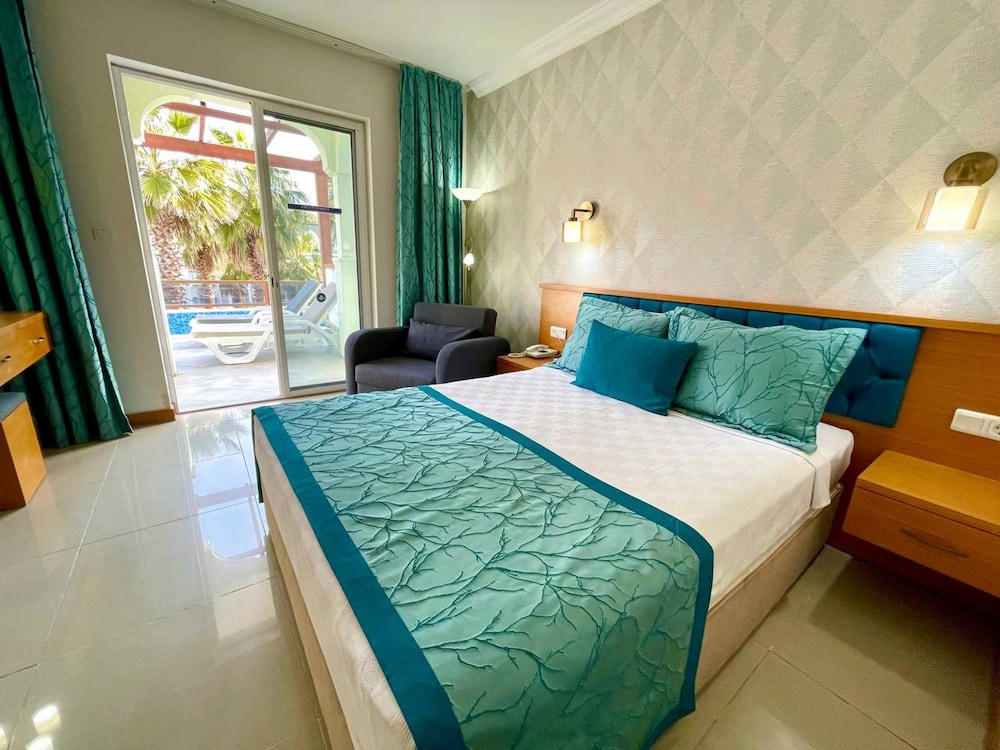 Green Forest Holiday Village — Hotel rooms in Fethiye, Mugla