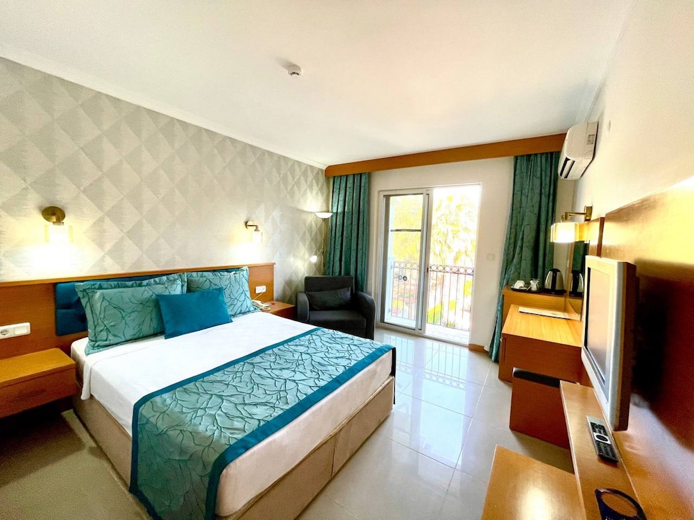 Green Forest Holiday Village — Hotel rooms in Fethiye, Mugla
