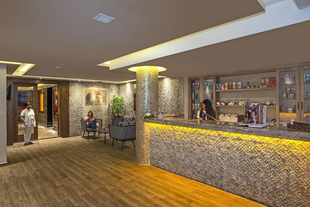 Hatipoglu Beach Hotel — Spa in Alanya