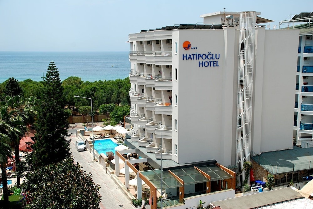 Hatipoglu Beach Hotel — Hotel building in Alanya