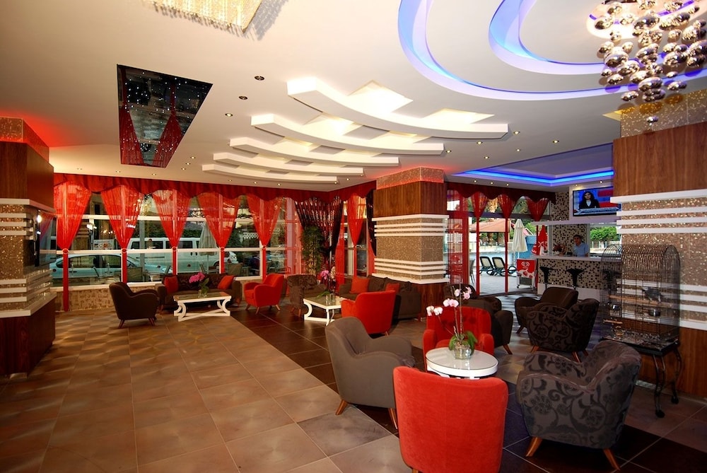 Hatipoglu Beach Hotel — Restaurant & bars in Alanya