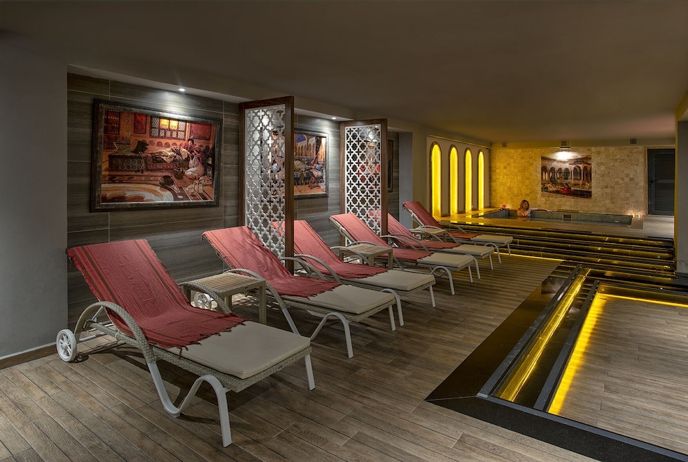 Hatipoglu Beach Hotel — Spa in Alanya