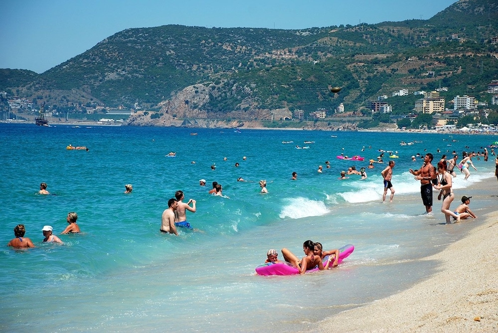 Hatipoglu Beach Hotel — Beach in Alanya