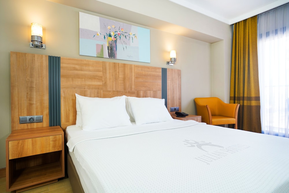 Julian Club Hotel - All Inclusive — Hotel rooms in Marmaris, Mugla
