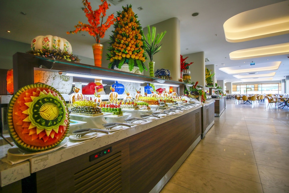 Julian Club Hotel - All Inclusive — Restaurant & bars in Marmaris, Mugla