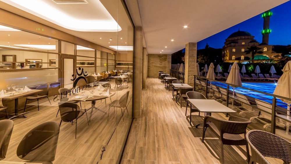 Julian Club Hotel - All Inclusive — Restaurant & bars in Marmaris, Mugla