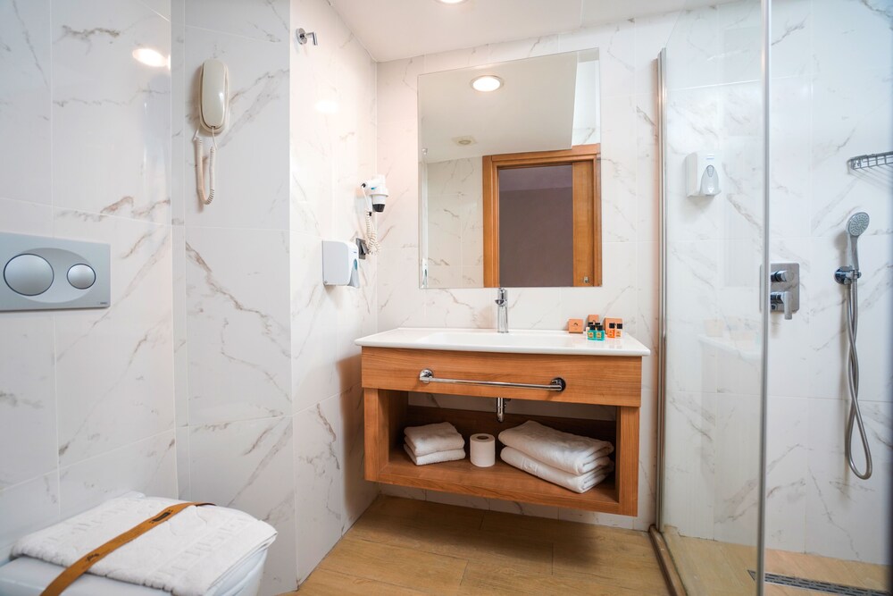 Julian Club Hotel - All Inclusive — Hotel rooms in Marmaris, Mugla