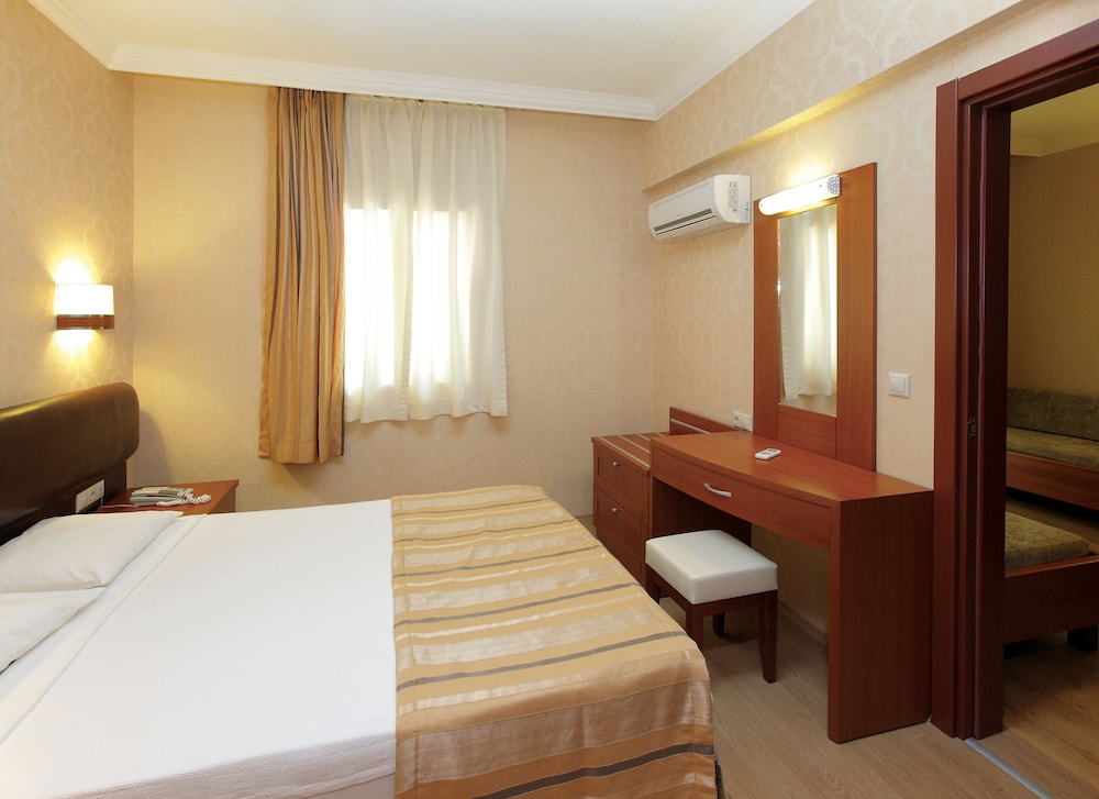 Julian Club Hotel - All Inclusive — Hotel rooms in Marmaris, Mugla