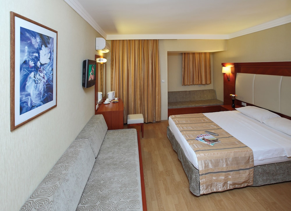 Julian Club Hotel - All Inclusive — Hotel rooms in Marmaris, Mugla