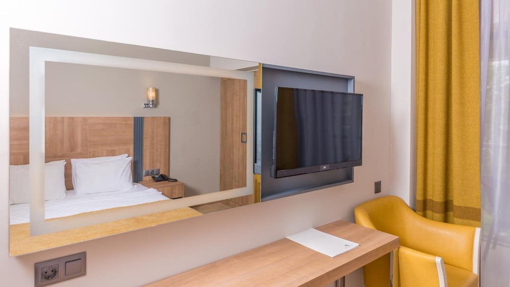 Julian Club Hotel - All Inclusive — Hotel rooms in Marmaris, Mugla