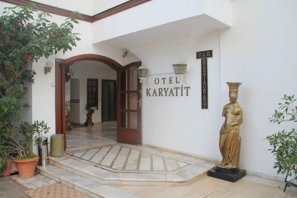 Hotel Karyatit Kaleiçi — Hotel building in Antalya