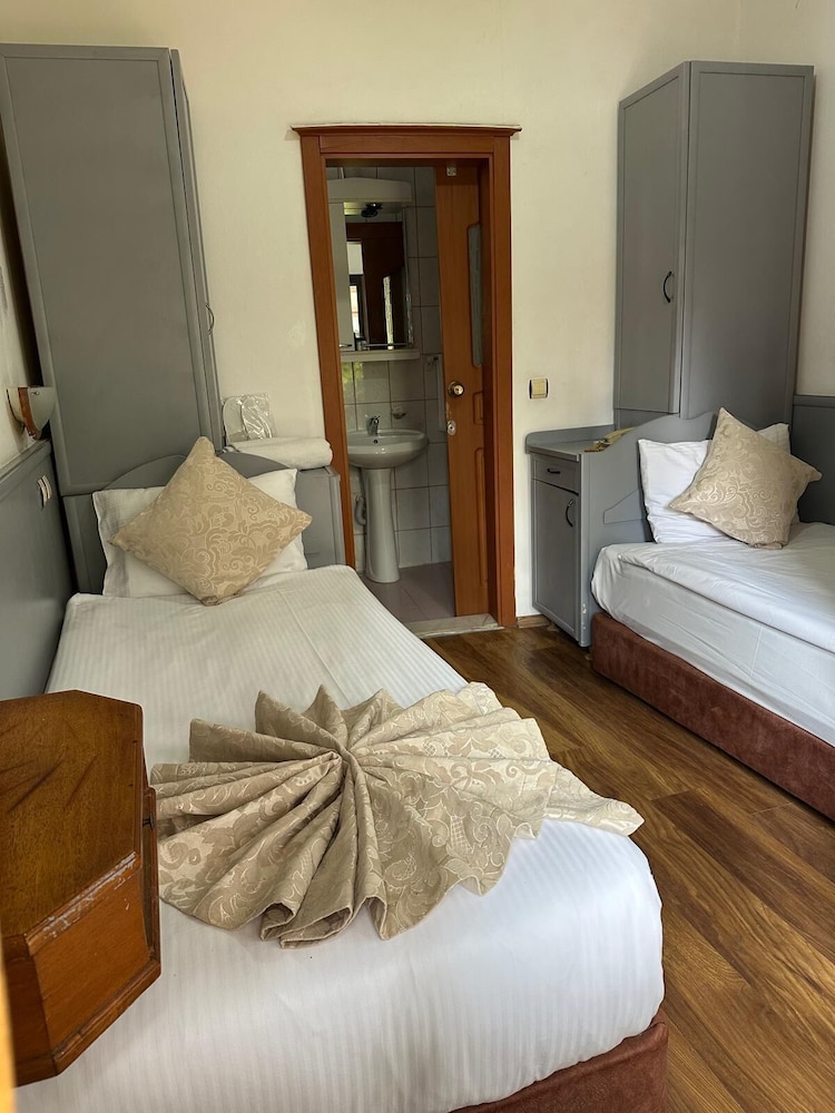 Hotel Karyatit Kaleiçi — Hotel rooms in Antalya