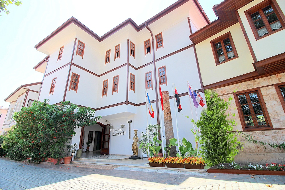 Hotel Karyatit Kaleiçi — Hotel building in Antalya
