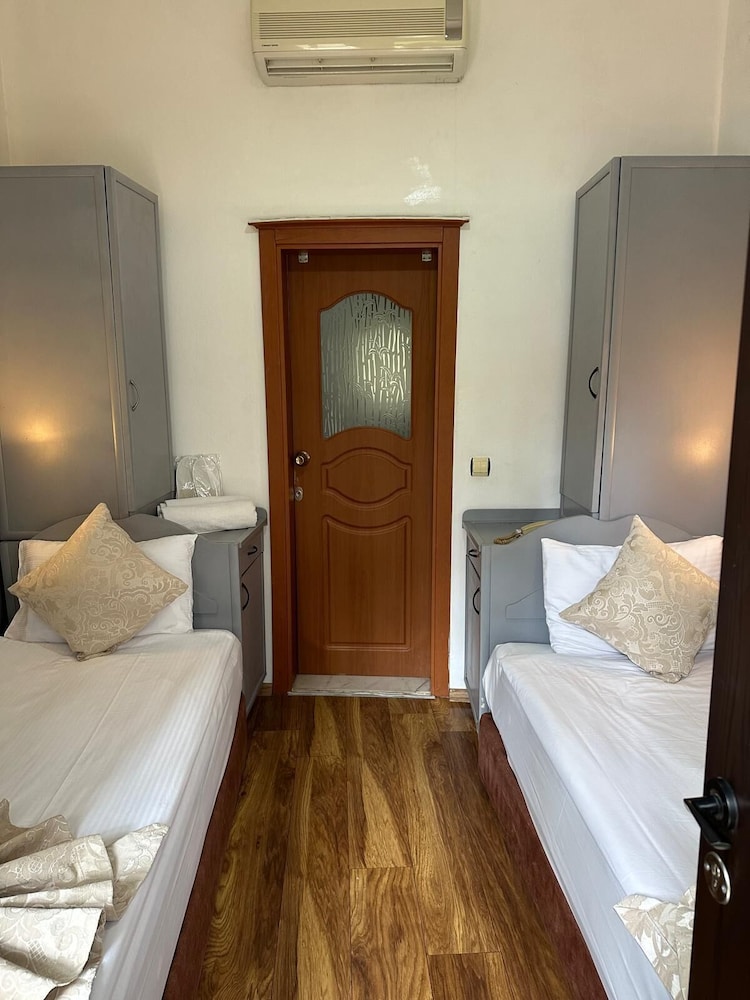Hotel Karyatit Kaleiçi — Hotel rooms in Antalya