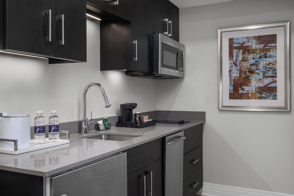 The Jung Hotel and Residences — Hotel rooms in New Orleans, Louisiana