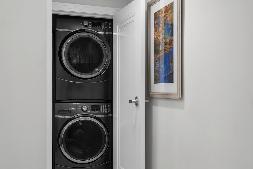 The Jung Hotel and Residences — Hotel rooms in New Orleans, Louisiana