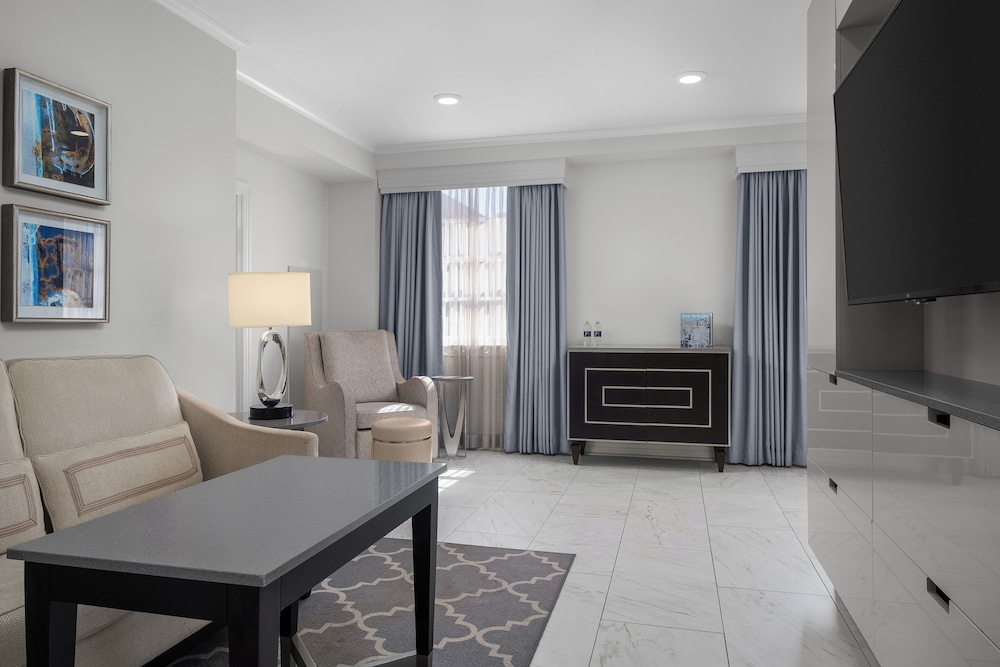 The Jung Hotel and Residences — Hotel rooms in New Orleans, Louisiana