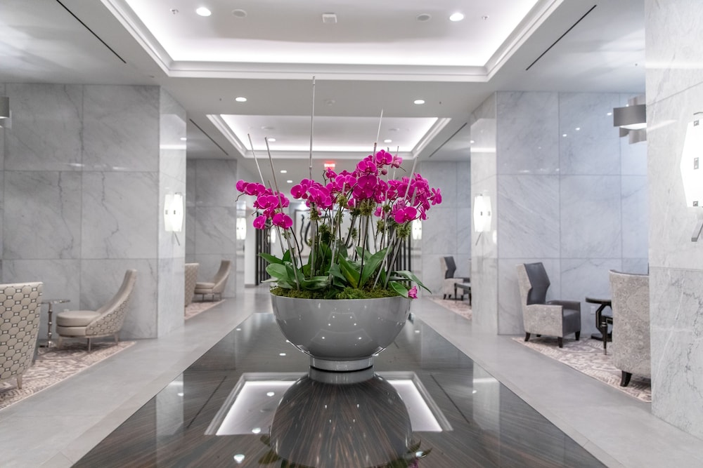 The Jung Hotel and Residences — Hotel building in New Orleans, Louisiana