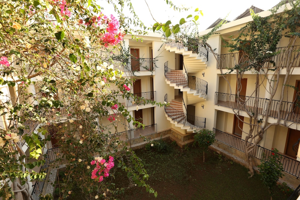 Mavruka Hotel — Hotel building in Fethiye, Mugla