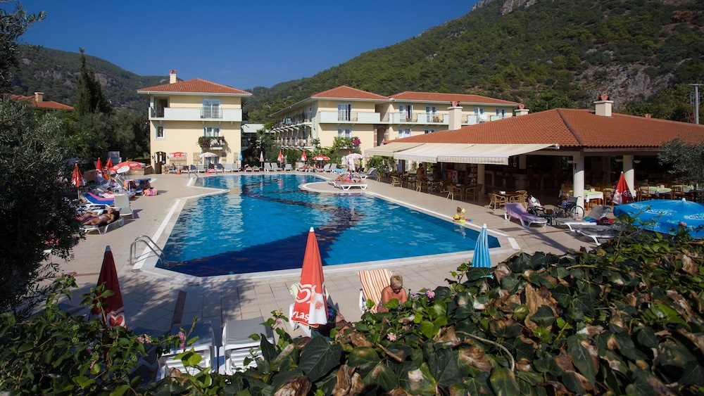 Mavruka Hotel — Swimming pool in Fethiye, Mugla