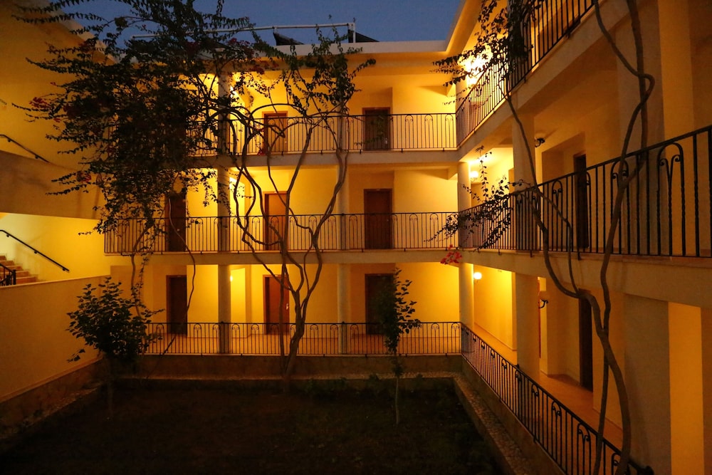 Mavruka Hotel — Hotel building in Fethiye, Mugla