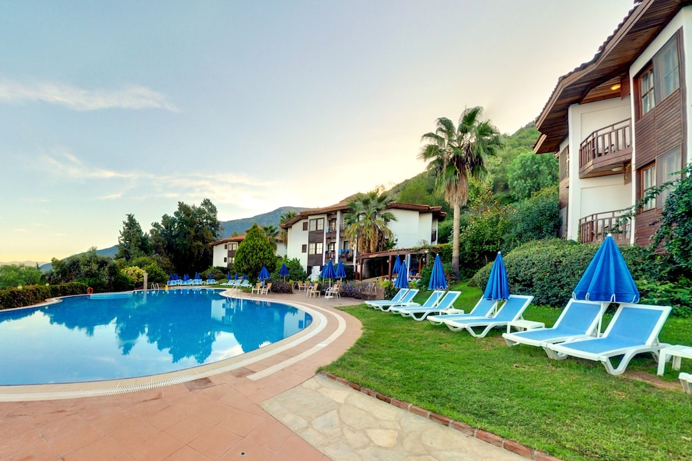 Montana Pine Resort - All Inclusive — Pool in Fethiye, Mugla