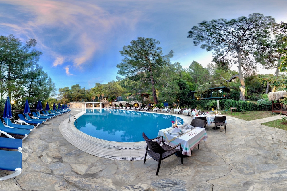Montana Pine Resort - All Inclusive — Pool in Fethiye, Mugla