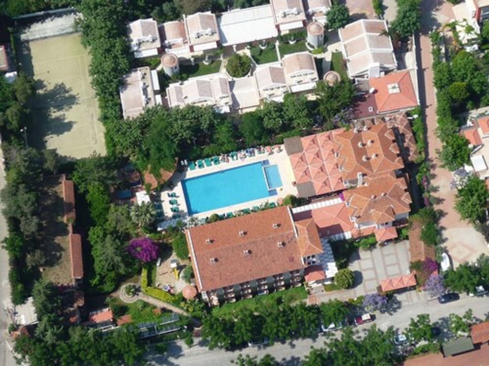 Perdikia Beach Hotel — Swimming pool in Fethiye, Mugla