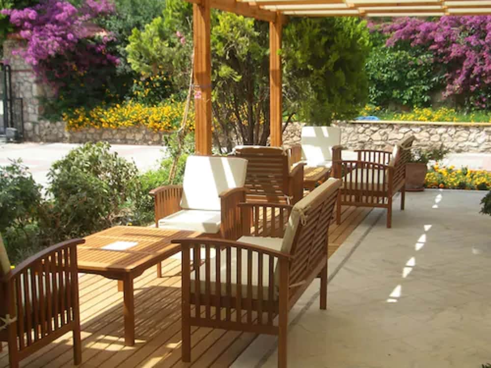 Perdikia Beach Hotel — Restaurant & bars in Fethiye, Mugla